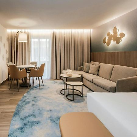 Courtyard By Marriott Sliema Hotell Exteriör bild