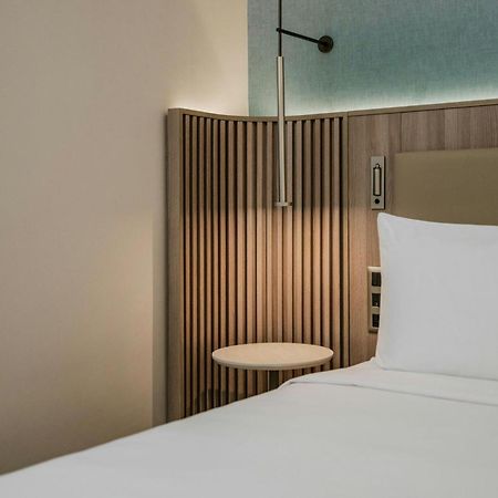 Courtyard By Marriott Sliema Hotell Exteriör bild