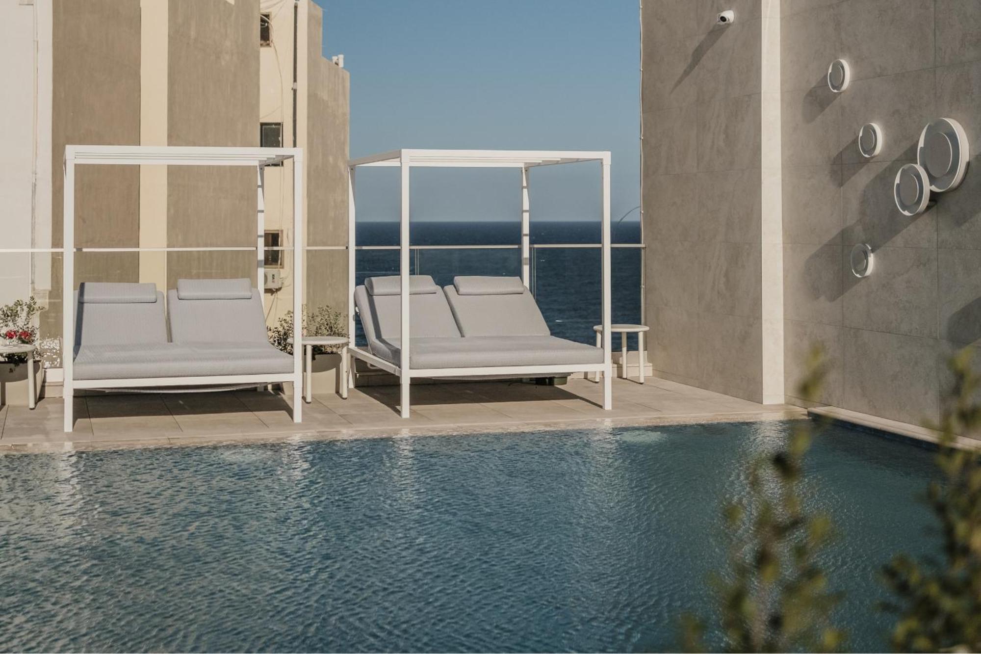 Courtyard By Marriott Sliema Hotell Exteriör bild