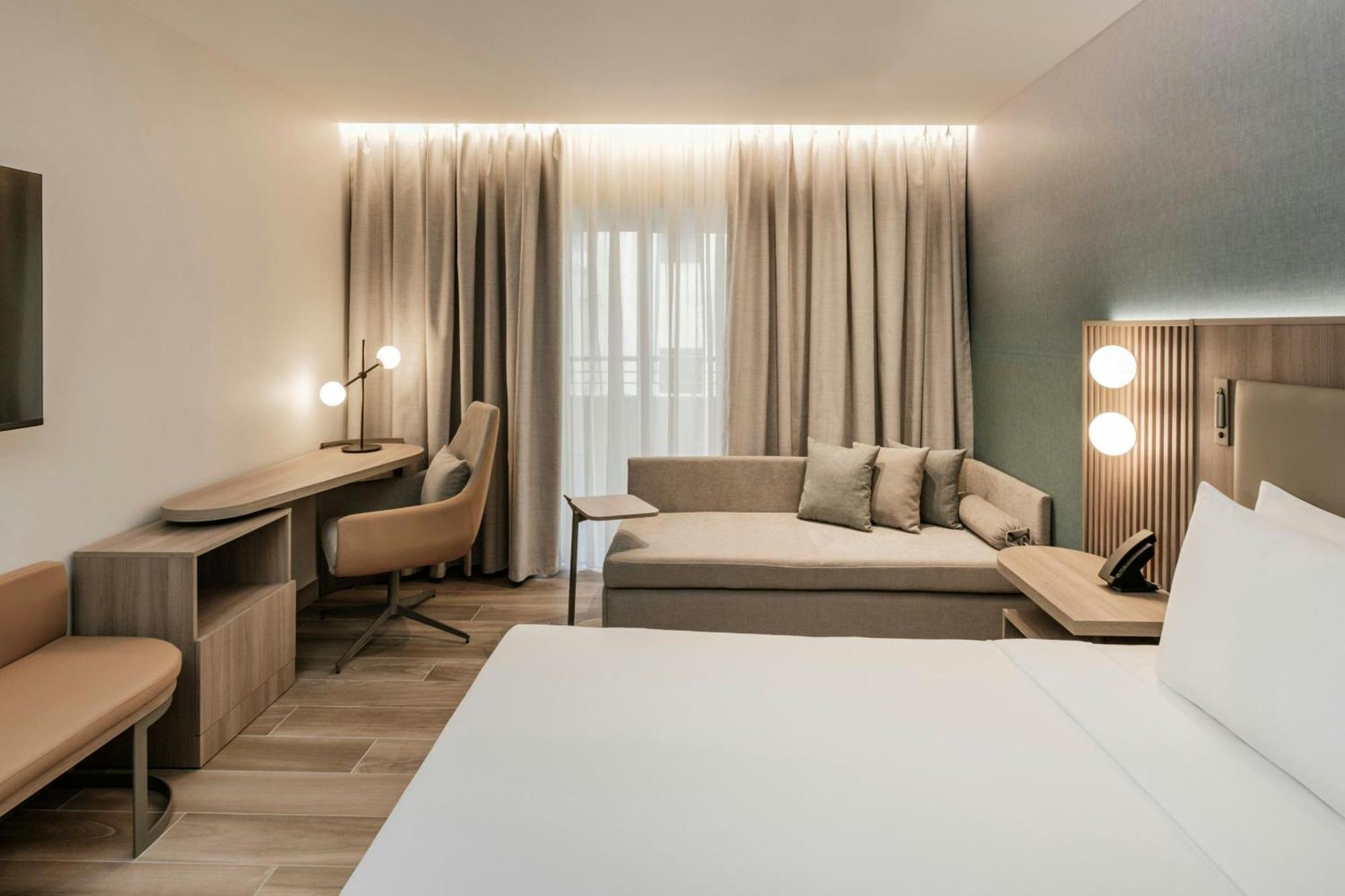Courtyard By Marriott Sliema Hotell Exteriör bild
