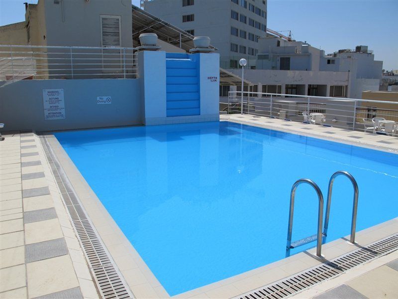 Courtyard By Marriott Sliema Hotell Exteriör bild
