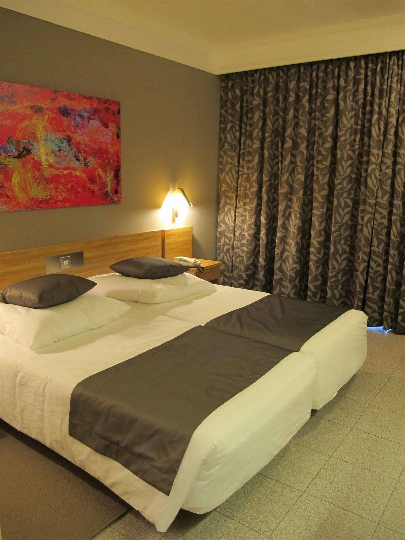 Courtyard By Marriott Sliema Hotell Exteriör bild