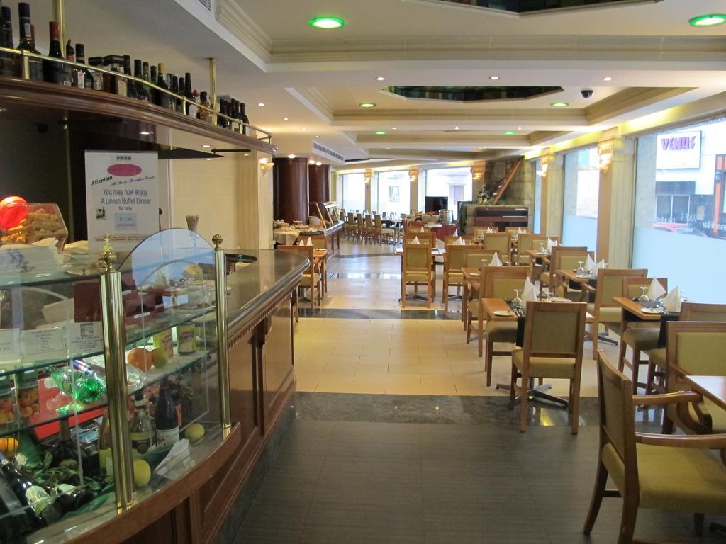 Courtyard By Marriott Sliema Hotell Exteriör bild